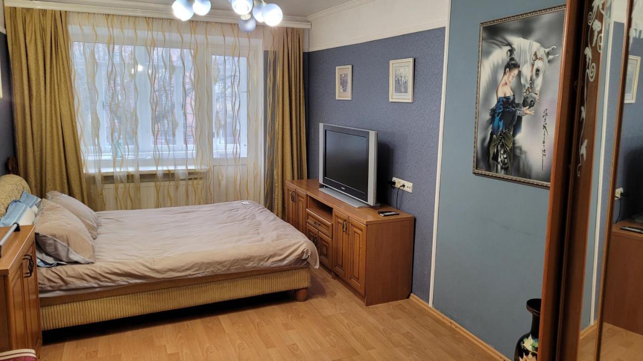 Апартаменти На Проспекті. Khmelʼnytsʼkyy Exterior foto